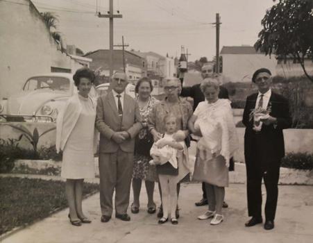 Comemorao do batizado de Walter Paul Babisch (filho). Registro feito na Rua dos Coqueiros, em Santo Andr-SP, em 25 de novembro de 1968.