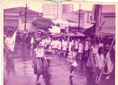 Desfile civico do colegio Joo Ramalho, So Bernardo do Campo, 1967.